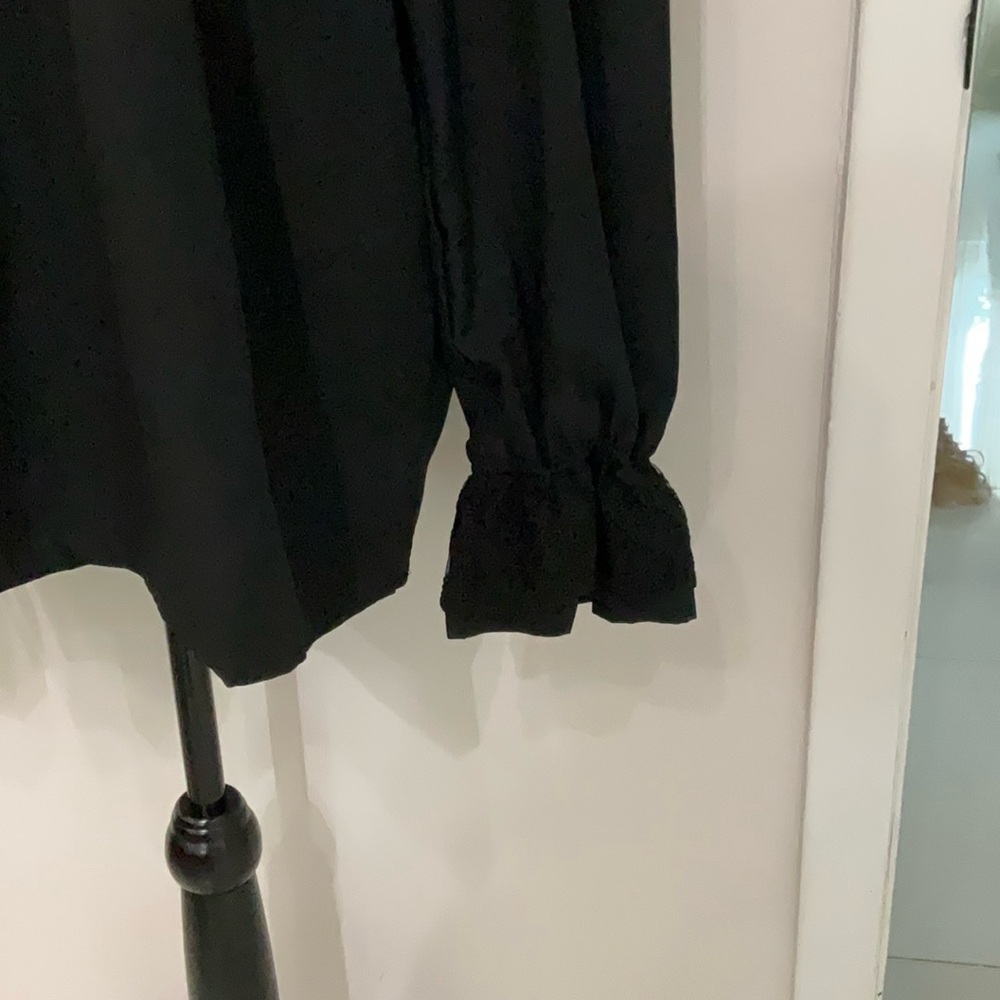 Chic Black Ruffled Blouse - Picture 6 of 6